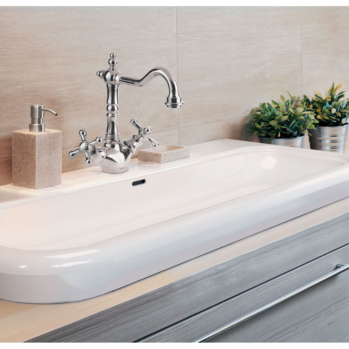 Victoria + Albert Lario 100 Solo Undermount Basin With Overflow, 3 Tapholes