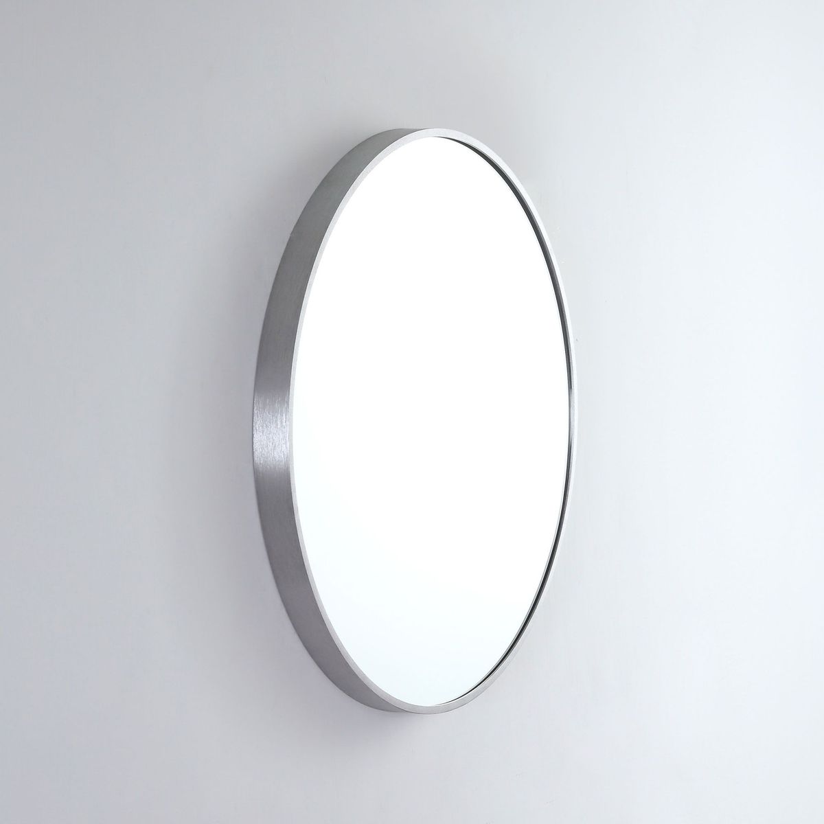 Modern Round 800 Mirror with Portable Magnifier - Brits Nickel