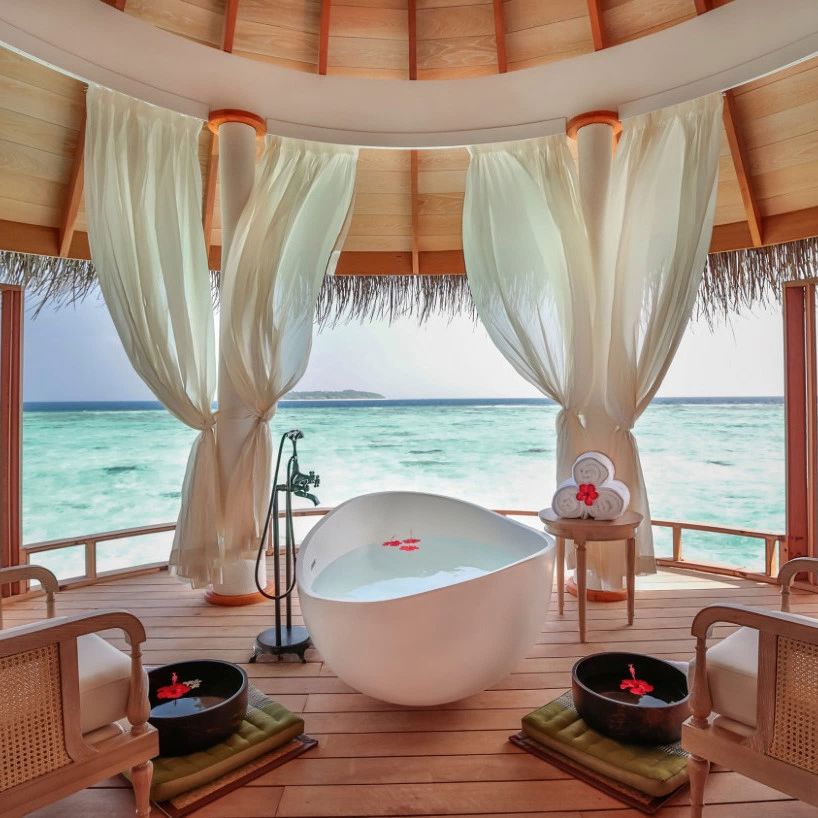 Onda Freestanding Bathtub