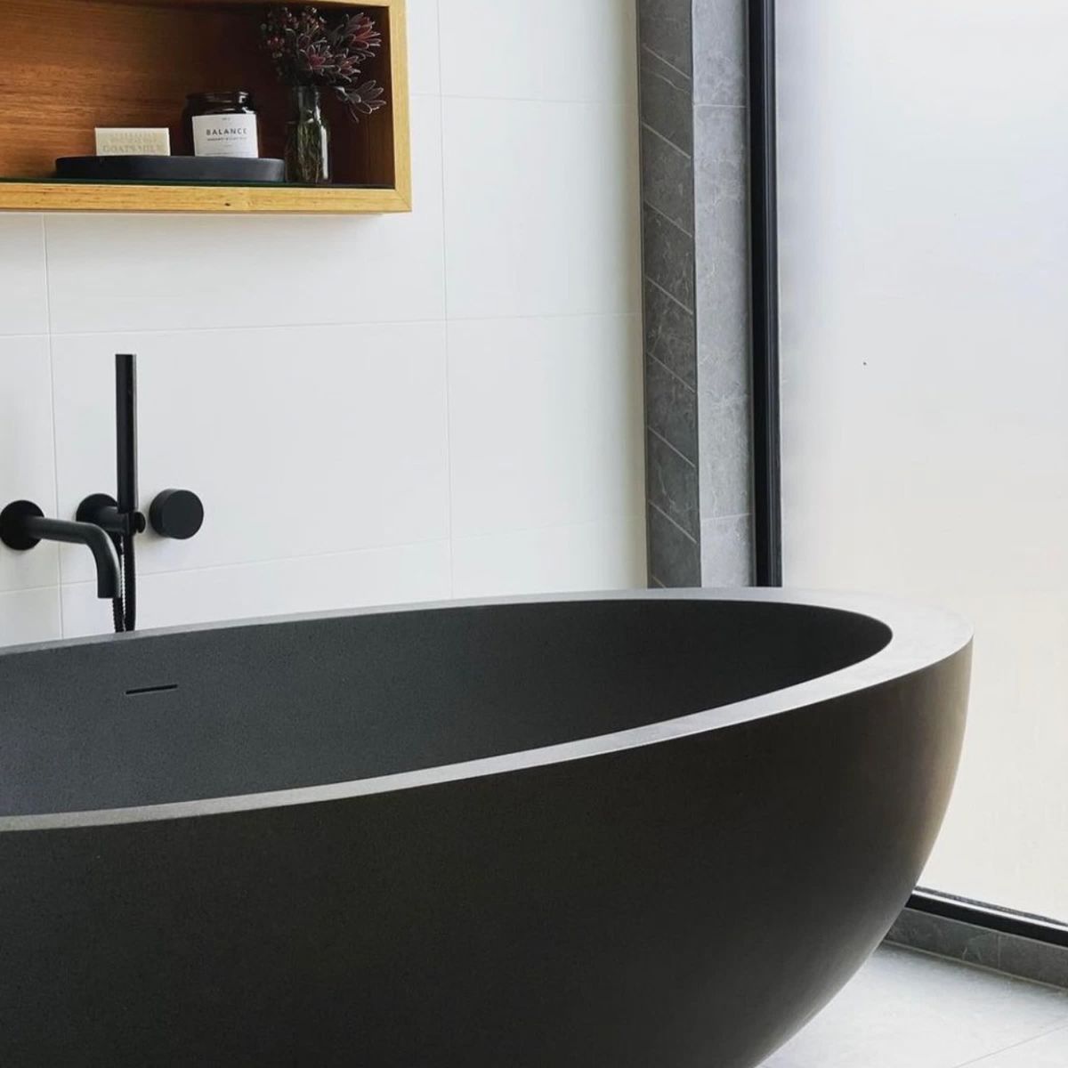 Whitney 1600mm Freestanding Bathtub