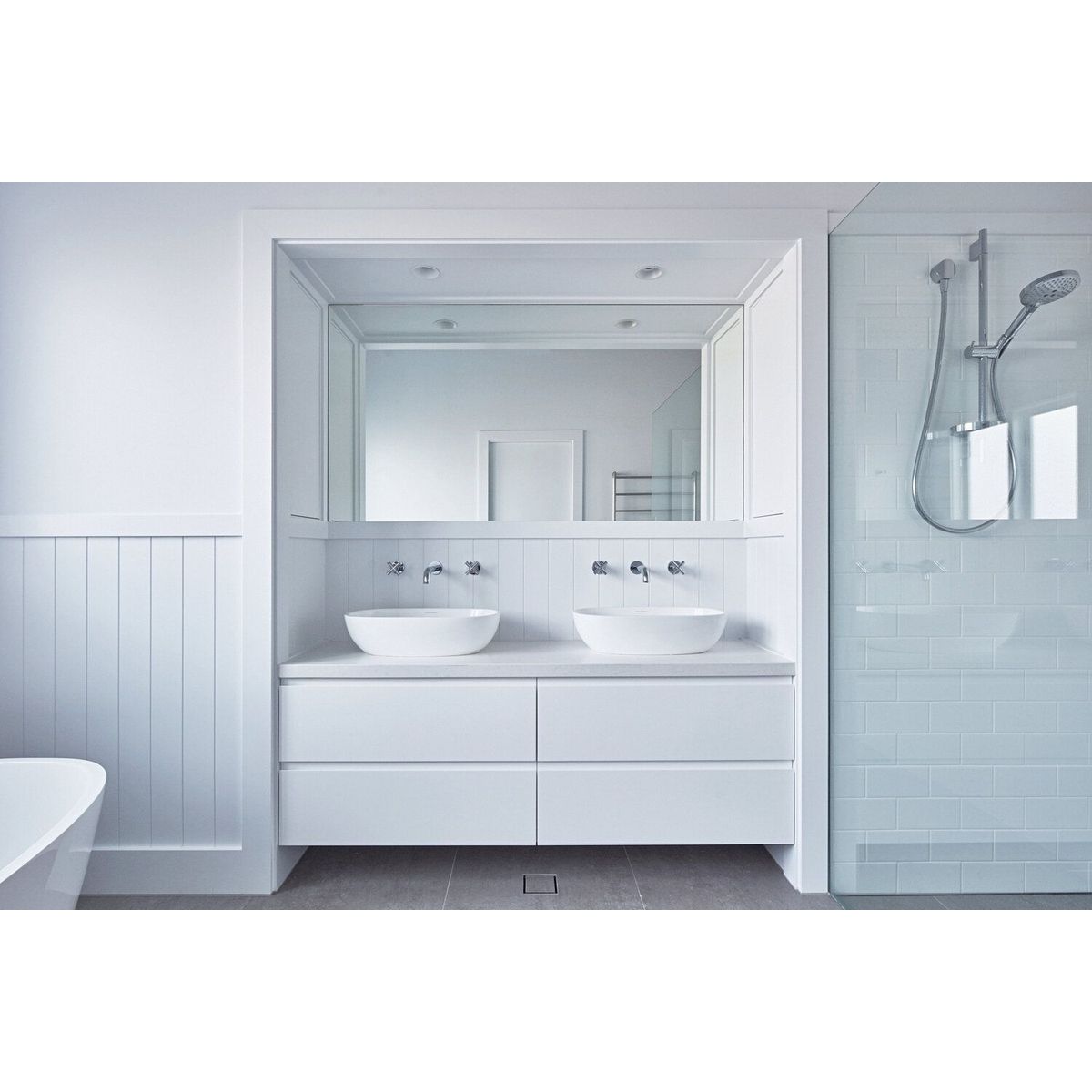 Victoria + Albert Corvara 55 Basin, Gloss White