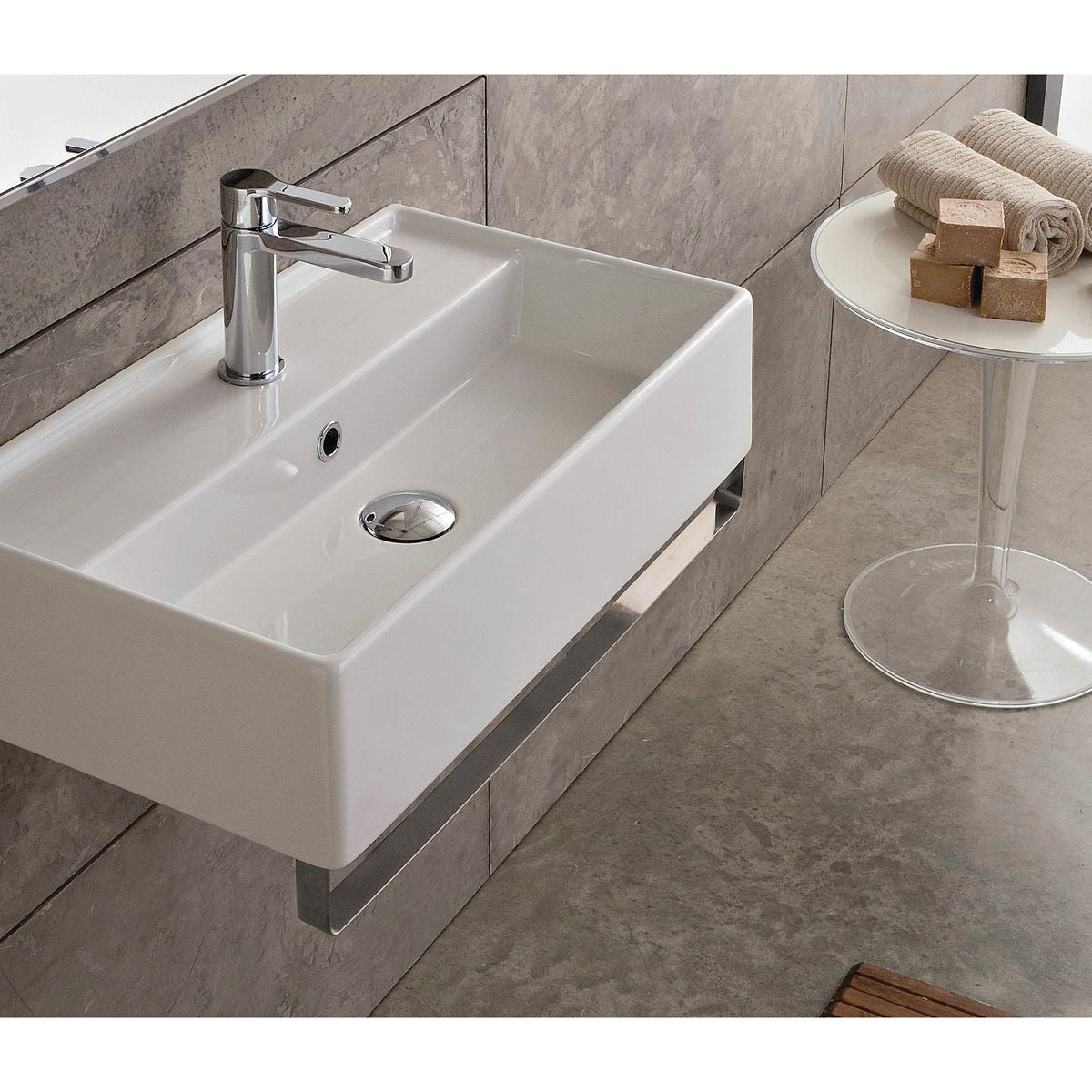 Studio Bagno Apartment 60R Towel Rail