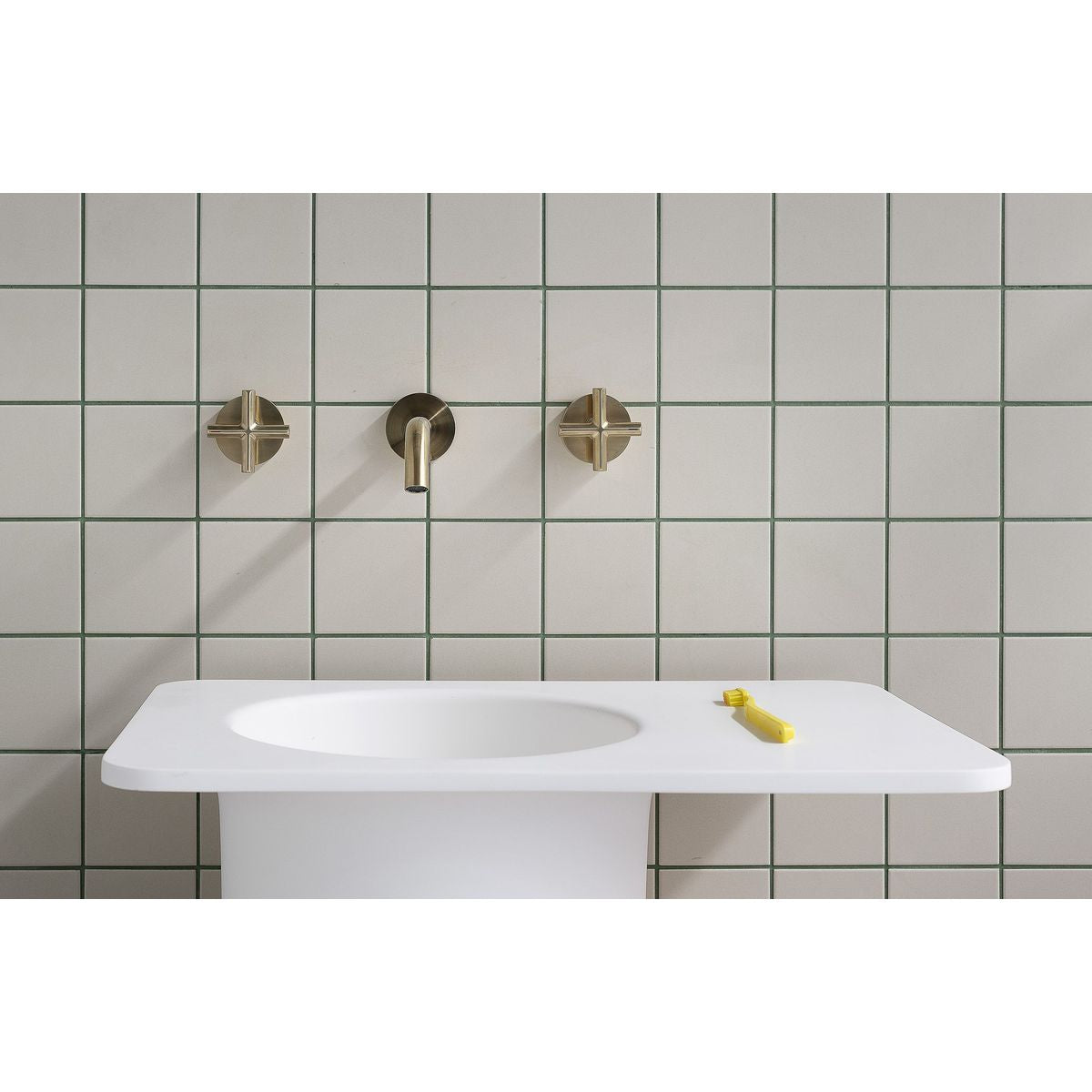 Vivid Slimline Plus Wall Basin / Bath Outlet 180mm - Brushed Gold, Lead Free