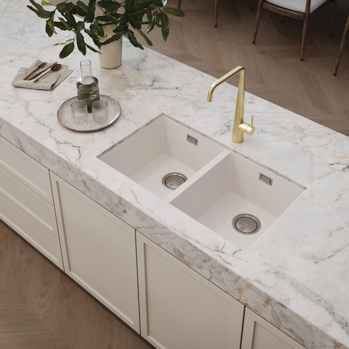 Erlen Sink Mixer 200mm Squareline - Brushed Gold