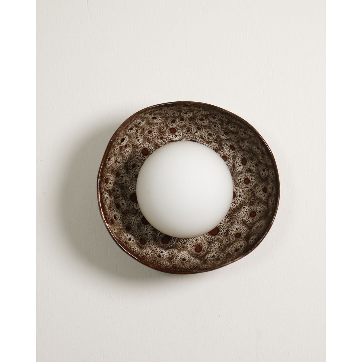 Robert Gordon Shell Wall Sconce-White Ochre