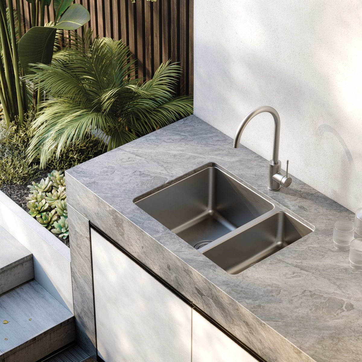 2000 Series 1 and 1/2 Bowl Sink