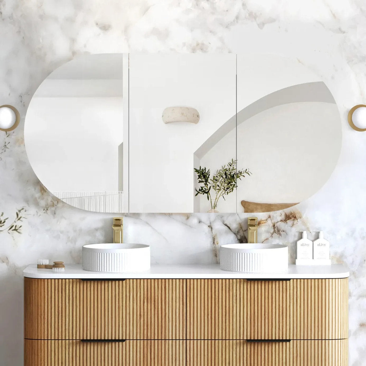 Otti Bondi 1500x900 Woodland Oak Shaving Cabinet