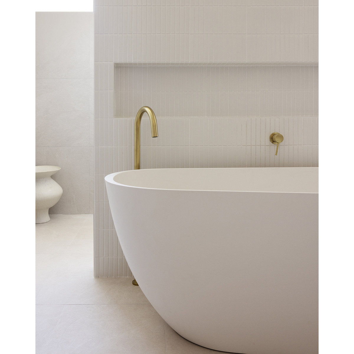 ADP Day Dream Freestanding Bath, Matte White