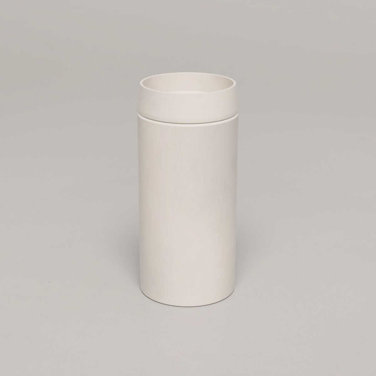 Nood Cylinder Funl Basin in Morning Mist