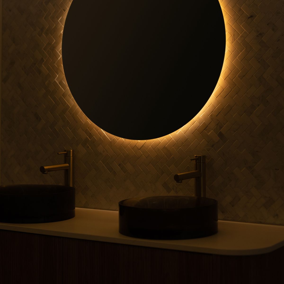 The Basin Lab Round 800mm Diameter x 6mm Mirror