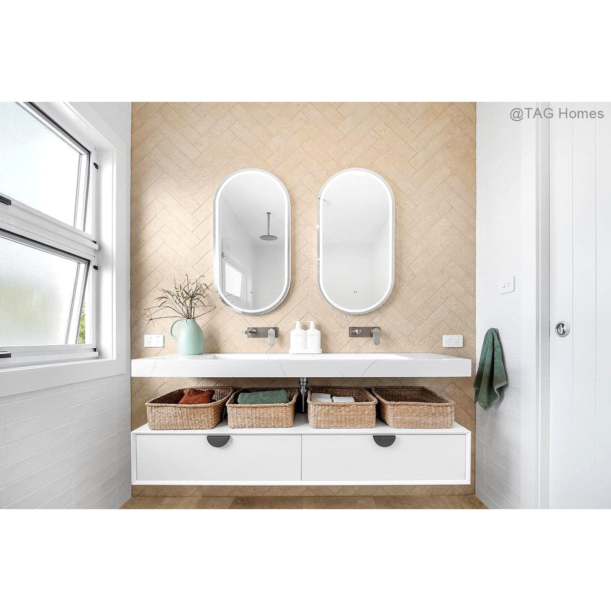 Otti Moonlight 1200mm White Wall Hung Cabinet