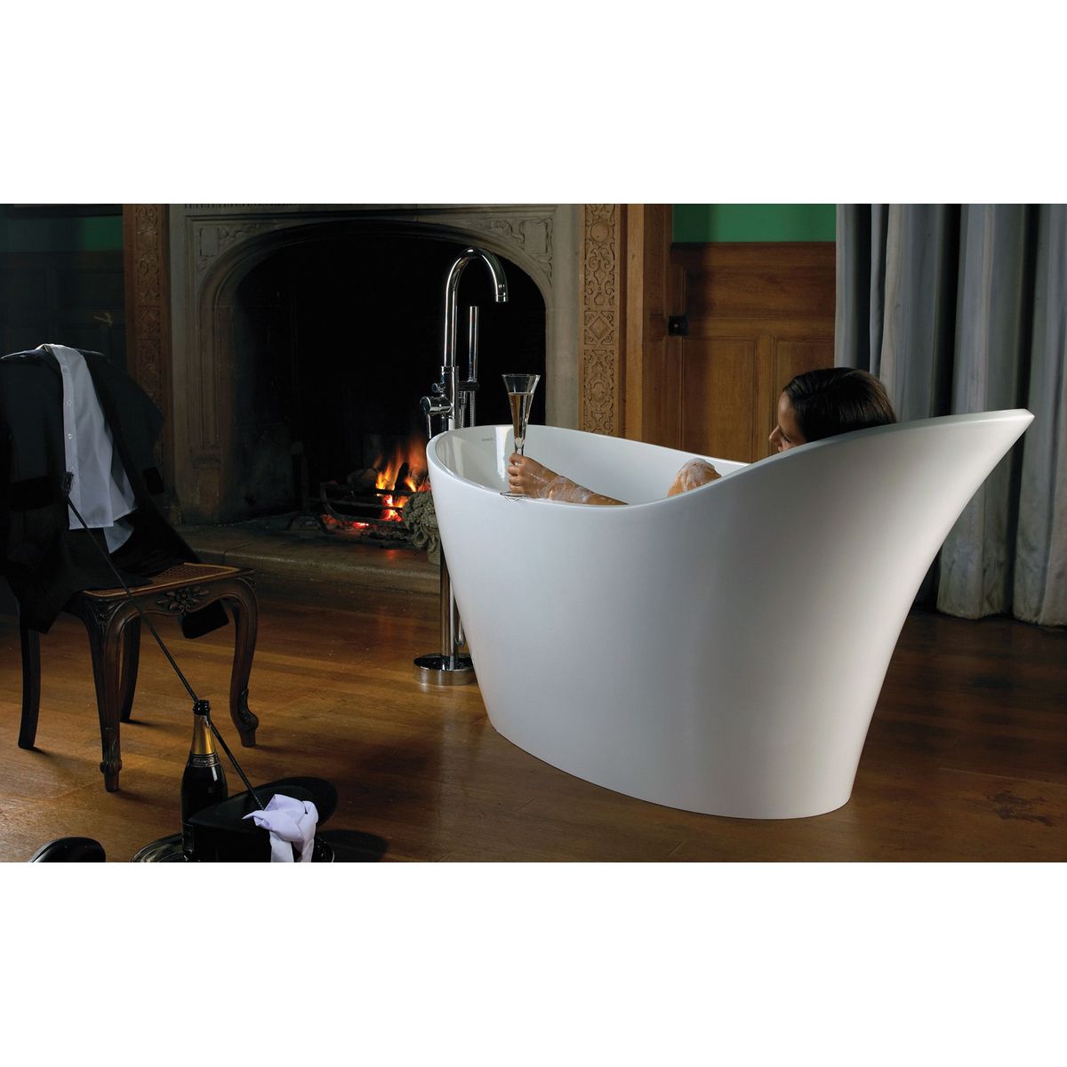 Victoria + Albert Amalfi Bath, Matte White