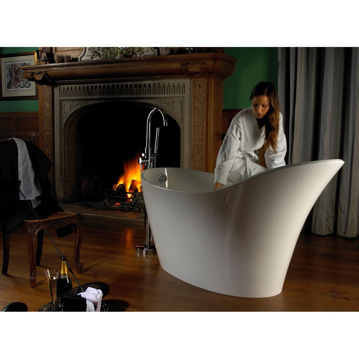 Victoria + Albert Amalfi Bath, Matte White