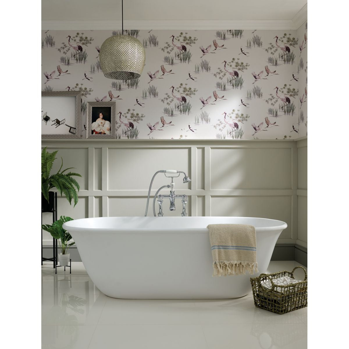 Blanche 162 Titancast Bath - Satin Silk White