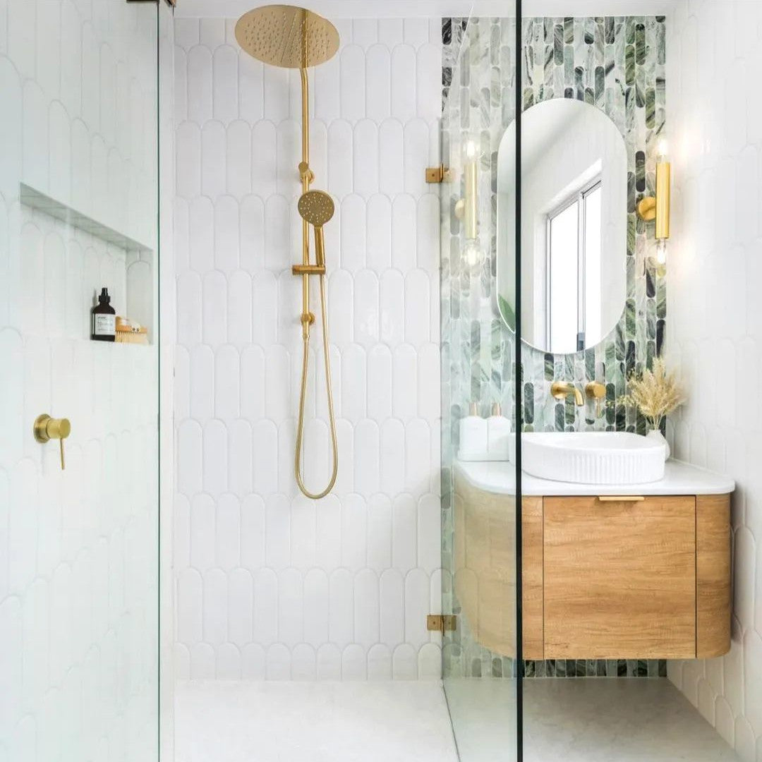 Bondi Natural Oak 600mm Wall Hung Curve Vanity