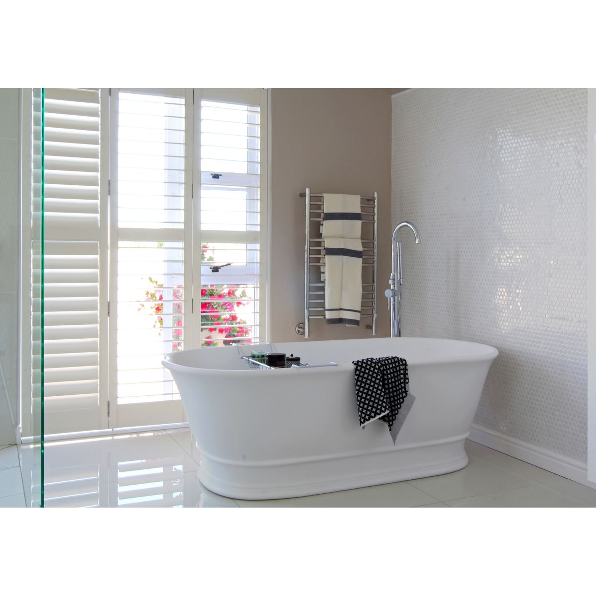 Cambridge 174 Titancast Bath - Gloss White