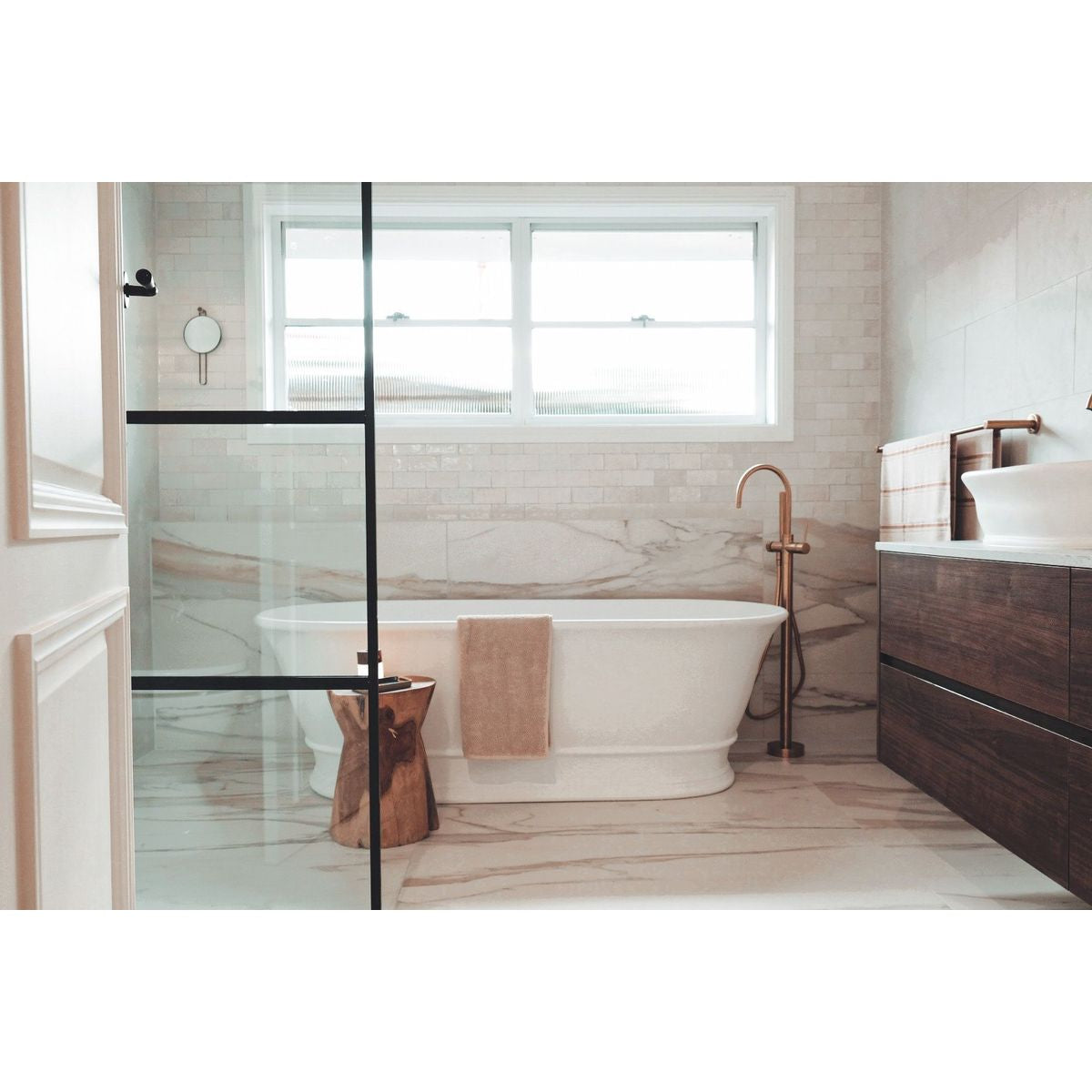 Cambridge 174 Titancast Bath - Satin Silk White