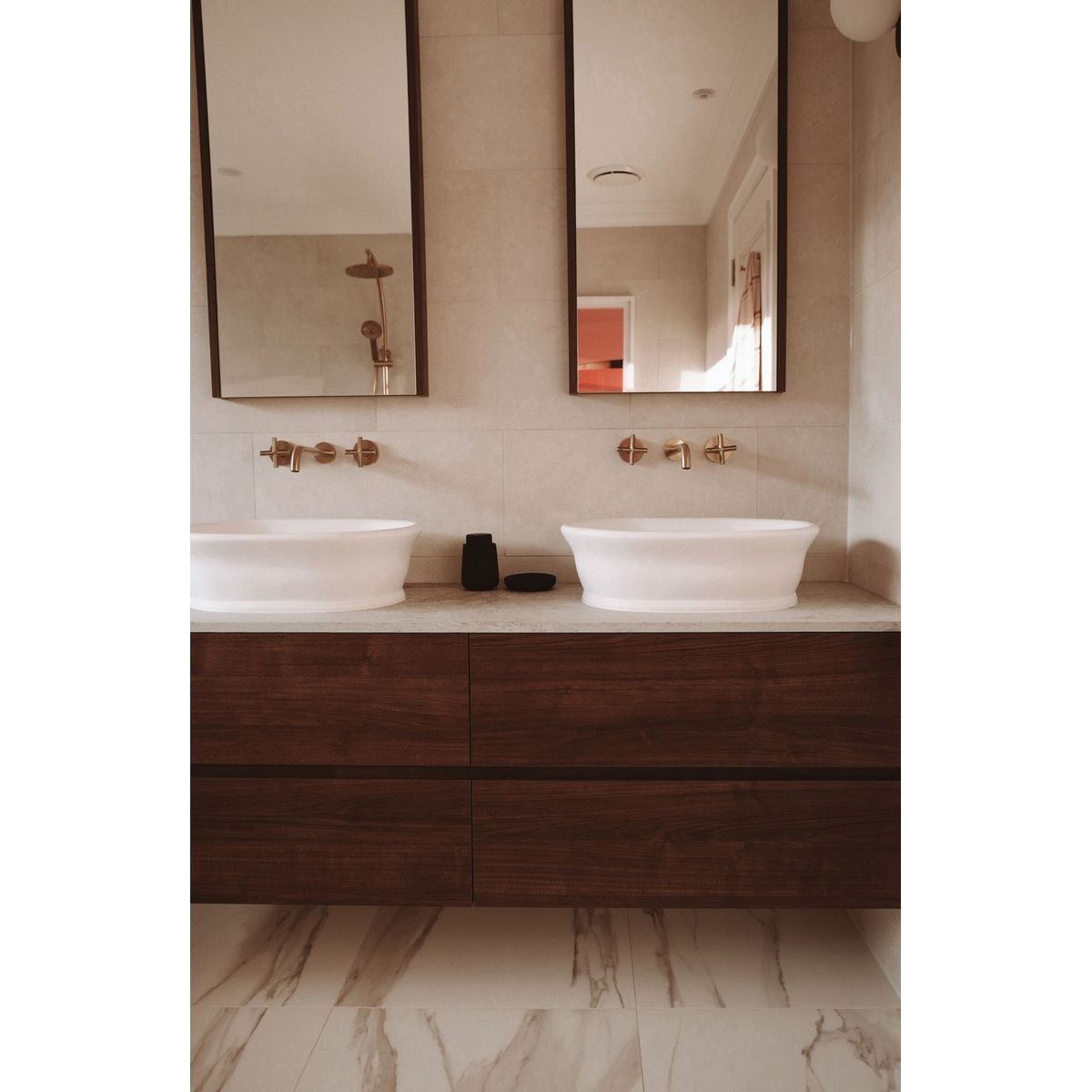 Cambridge 54X39 Titancast Basin - Satin Silk White