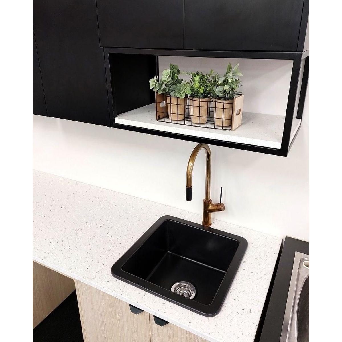Cuisine 46X46 Inset/Undermount Fireclay Sink - Matte Black