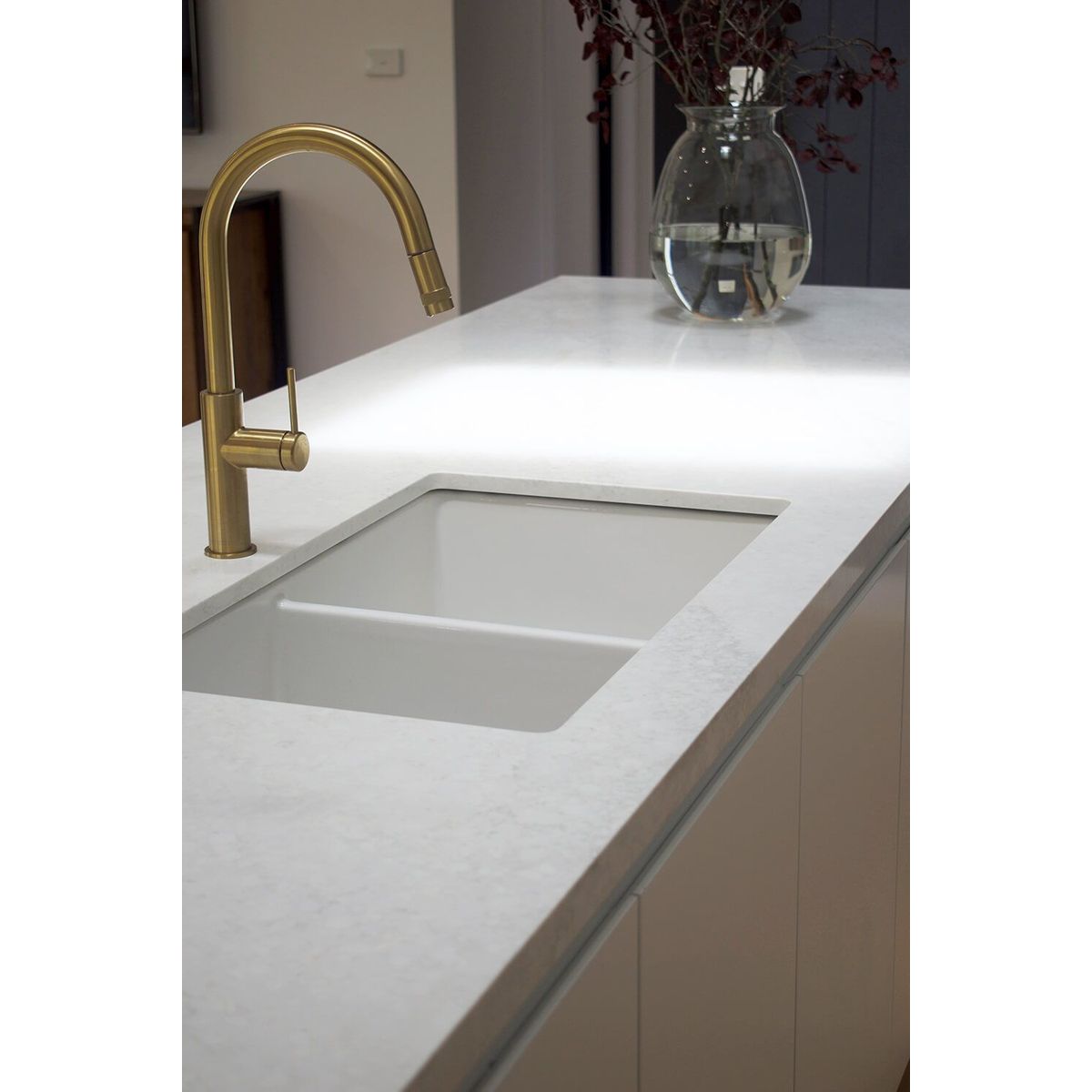 Kit-Cuisine 81X49 Inset/Undermount Fireclay Sink Gloss White With Overflow Included Waste