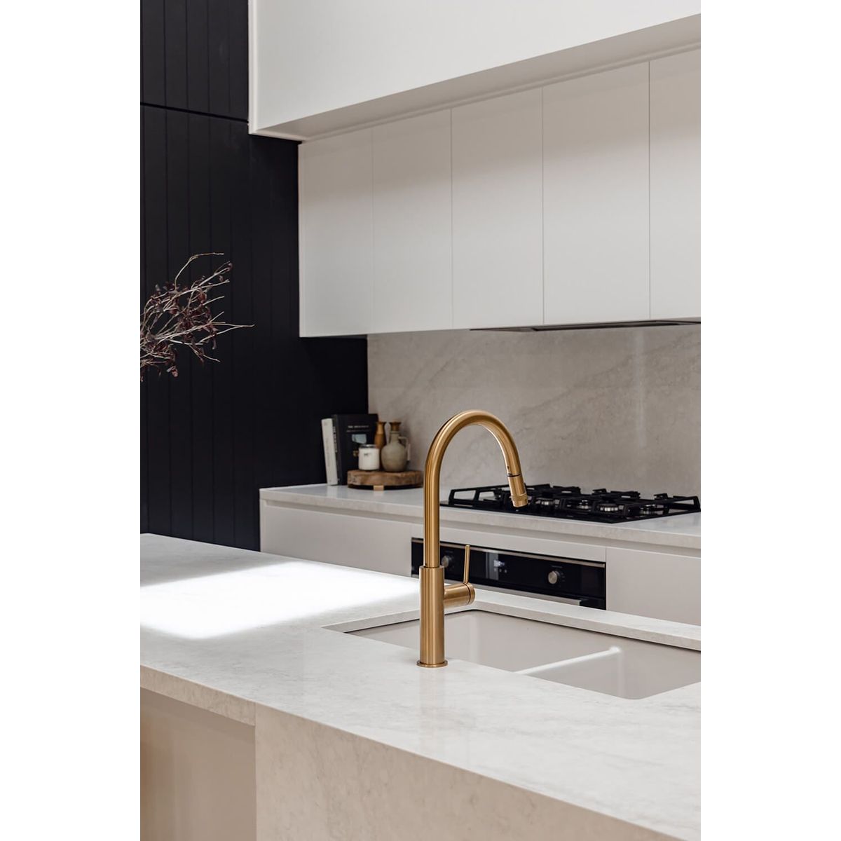 Kit-Cuisine 81X49 Inset/Undermount Fireclay Sink Gloss White With Overflow Included Waste
