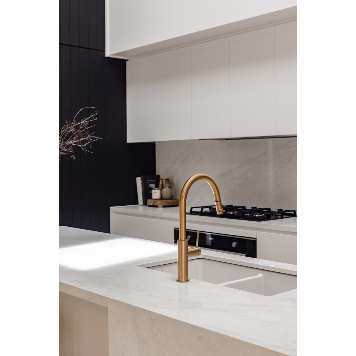 Kit-Cuisine 85X46 Inset/Undermount Fireclay Sink Gloss White With Overflow Included Waste