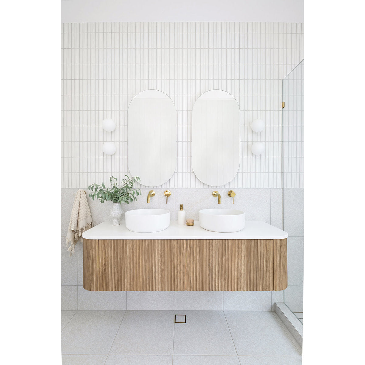 ADP Pill Polished Edge Mirror, 450 x 900