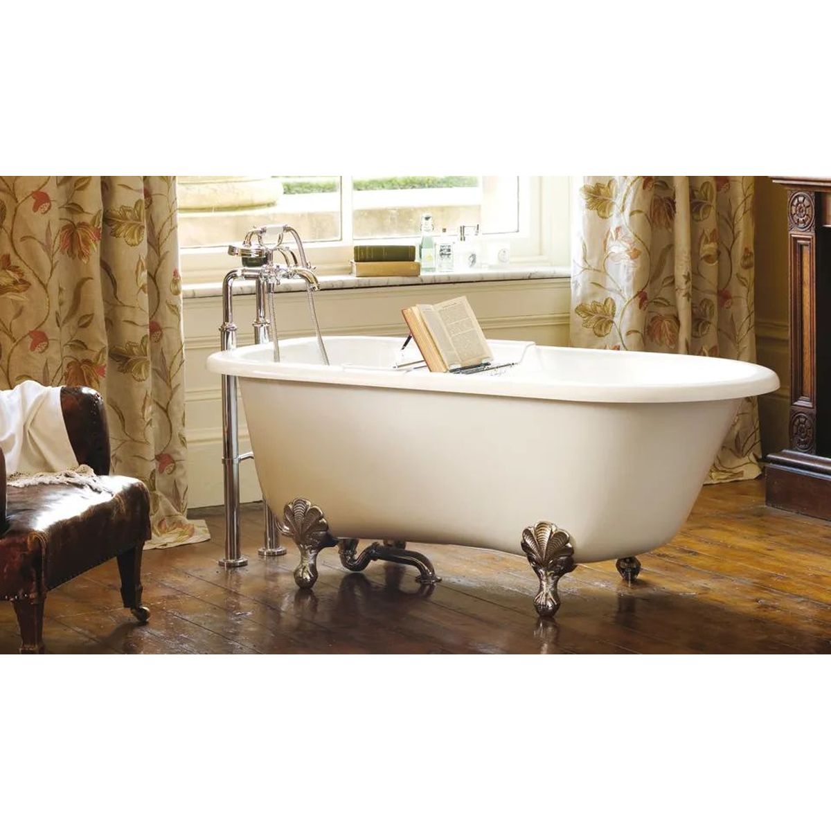 Victoria + Albert Hampshire 1500 Bath, Polished Brass Feet