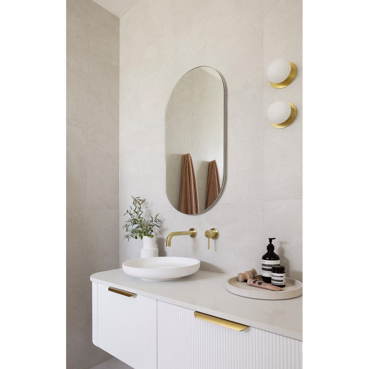 ADP Pill Polished Edge Mirror, 450 x 900