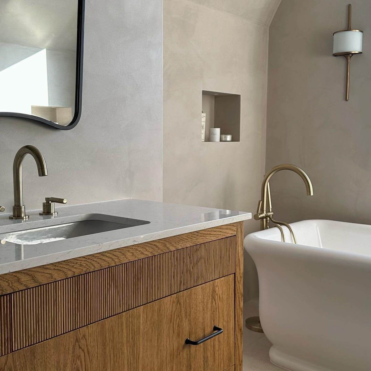 Kirkham 180 Titancast Bath - Satin Silk White