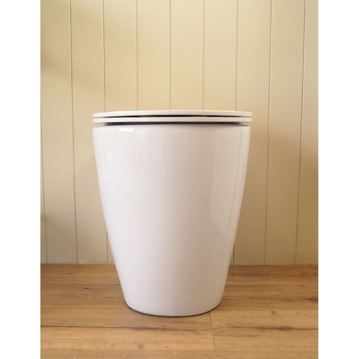 Narva Rimless Floor Pan With Thin Seat & Pan Bend