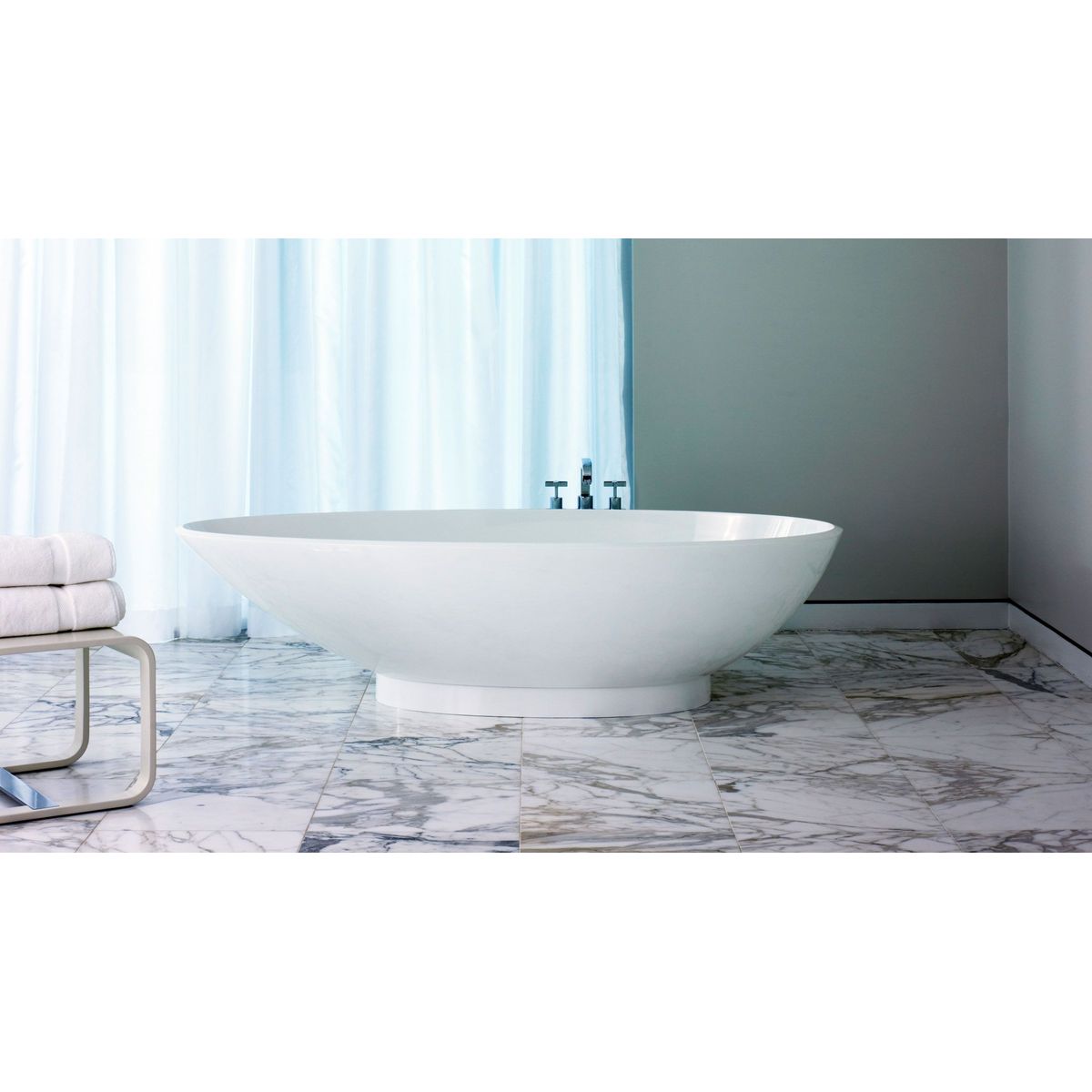 Victoria + Albert Napoli Bath, Matte White