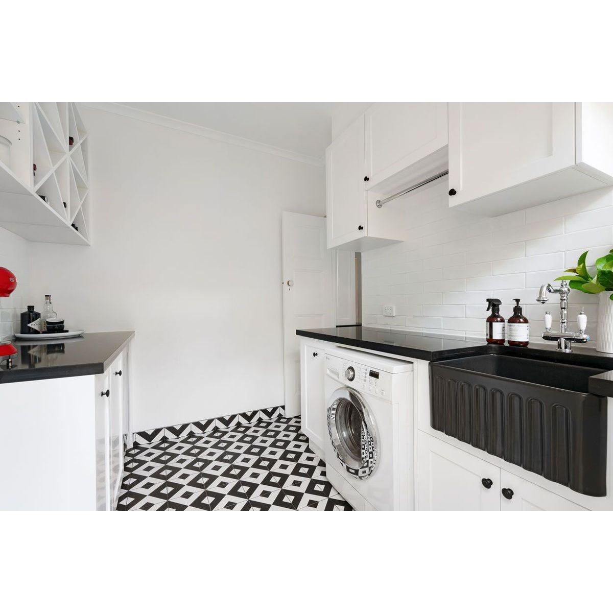 Kit-Novi 50X46 Fireclay Butler Sink - Matte Black With Overflow Included Waste