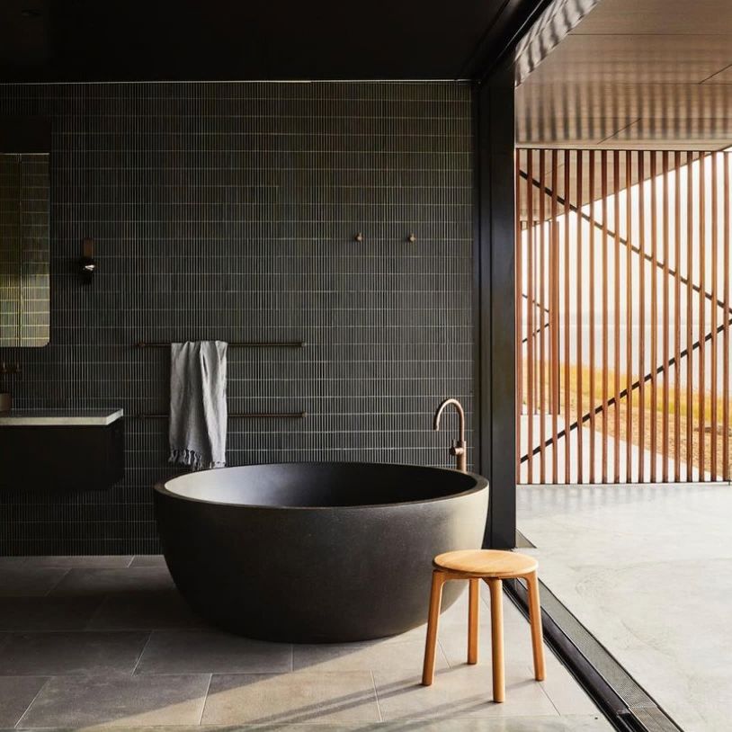 Romeo 1350mm Freestanding Bathtub