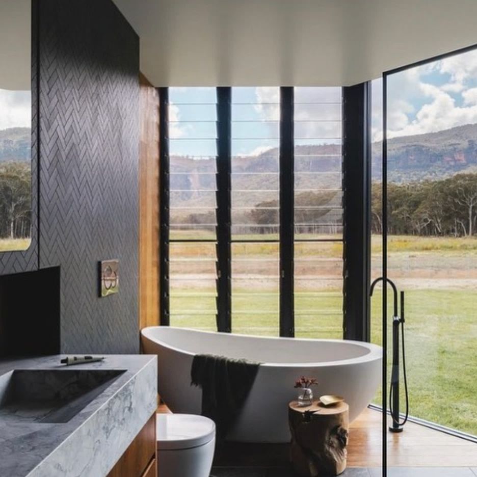Autumn 1700mm Freestanding Bathtub