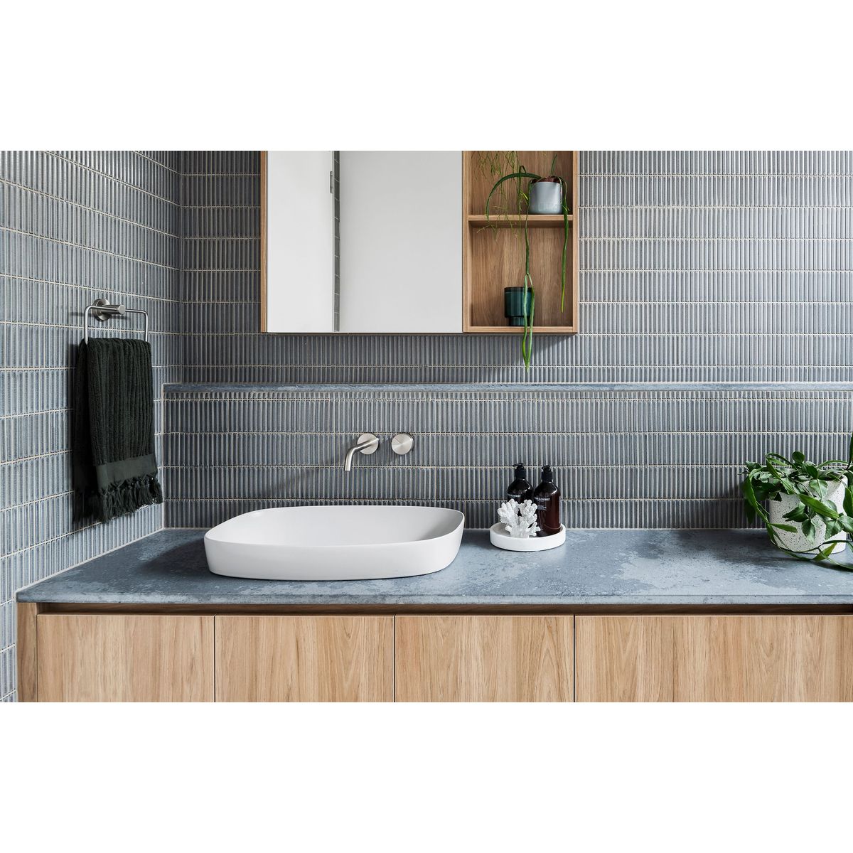 Radii Hand Towel Holder Round Plate - Brushed Nickel
