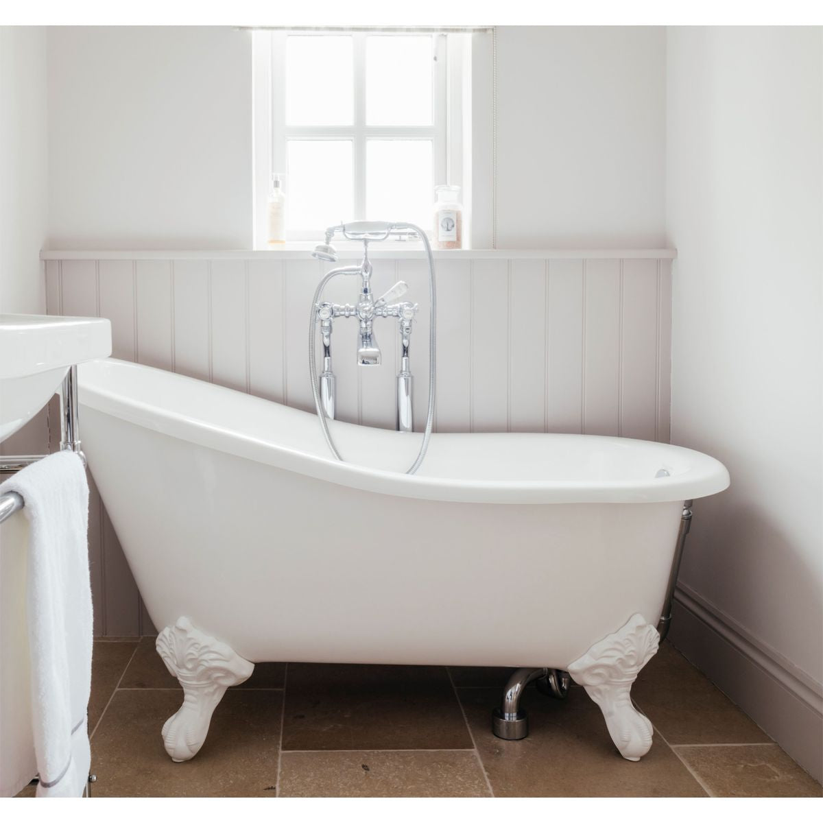 Victoria + Albert Shropshire Bath, Quarrycast White Feet