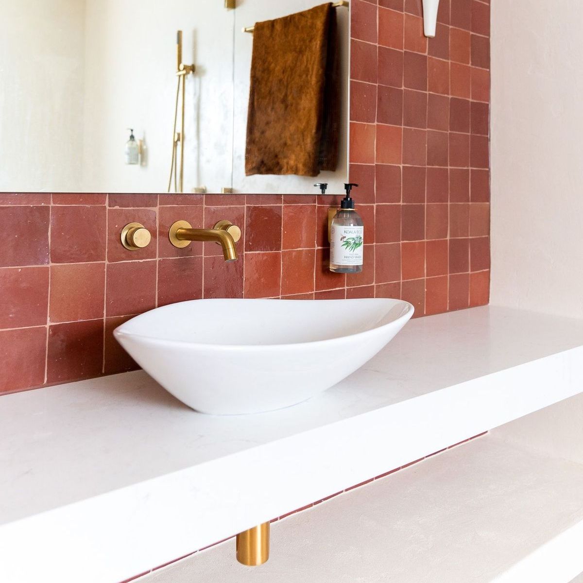 Fiore Above Counter Basin in Matte White