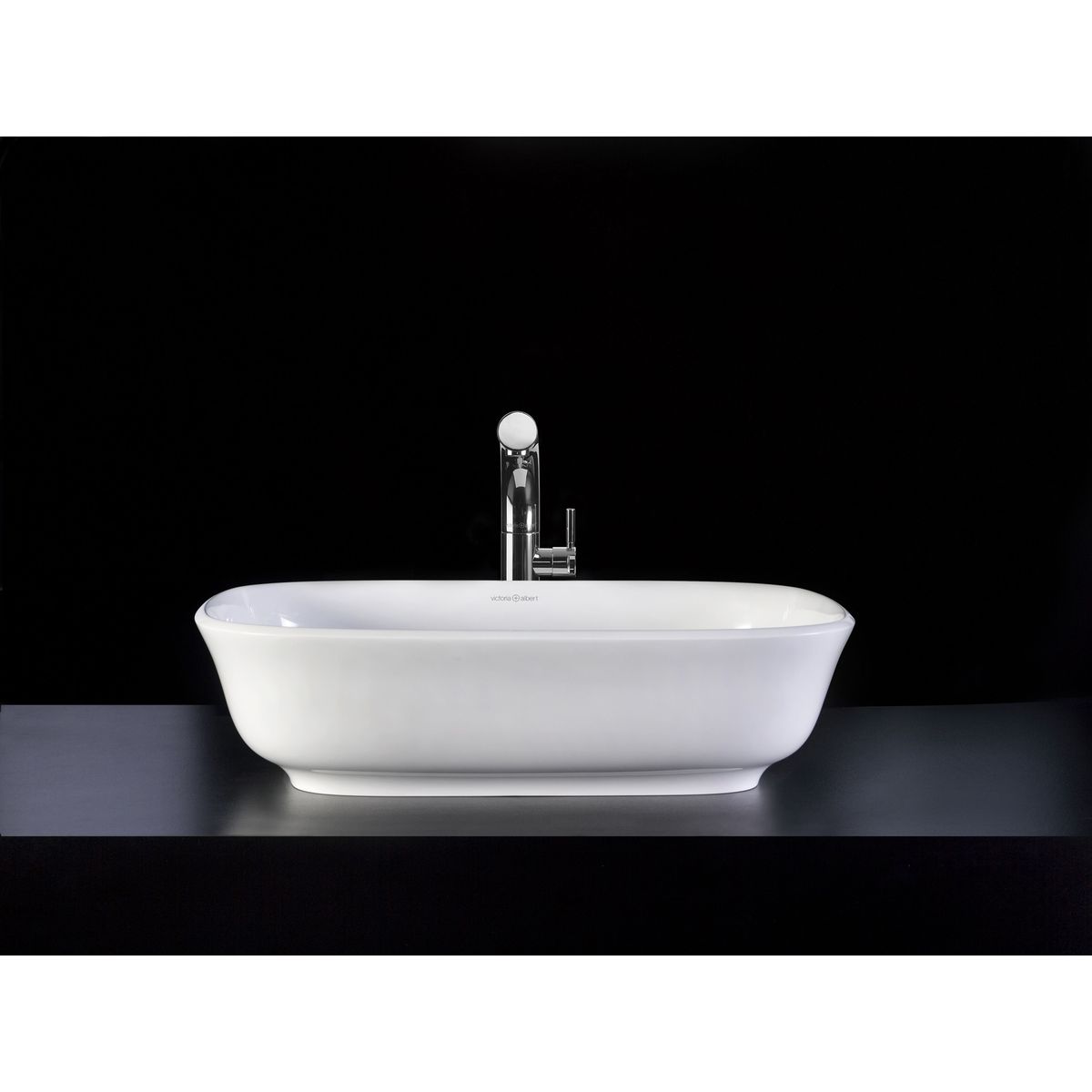 Victoria + Albert Amiata 60 Basin, Matte White