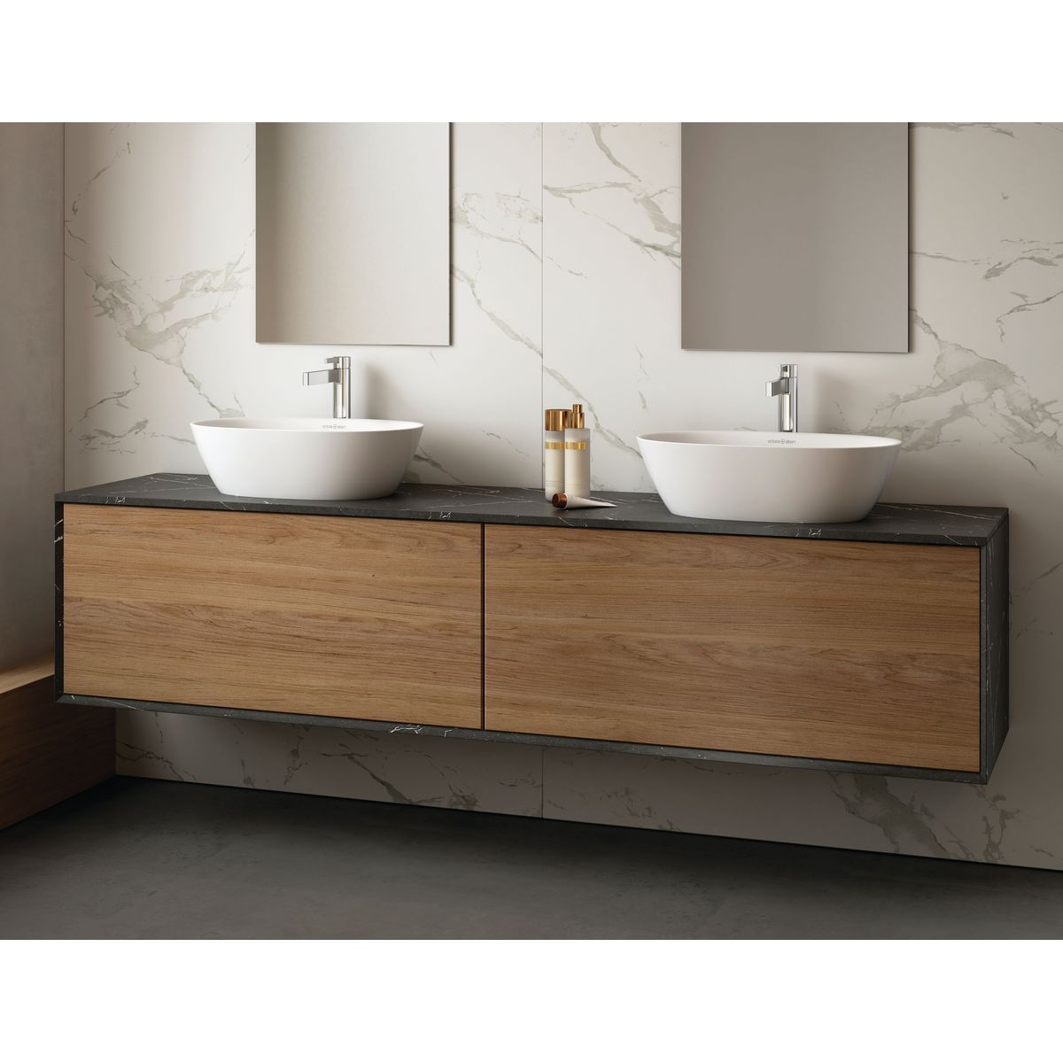Victoria + Albert Lussari 55 Basin, Gloss White
